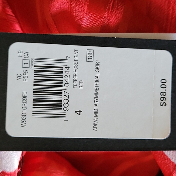 Red Floral Guess Skirt - Picture 6 of 6